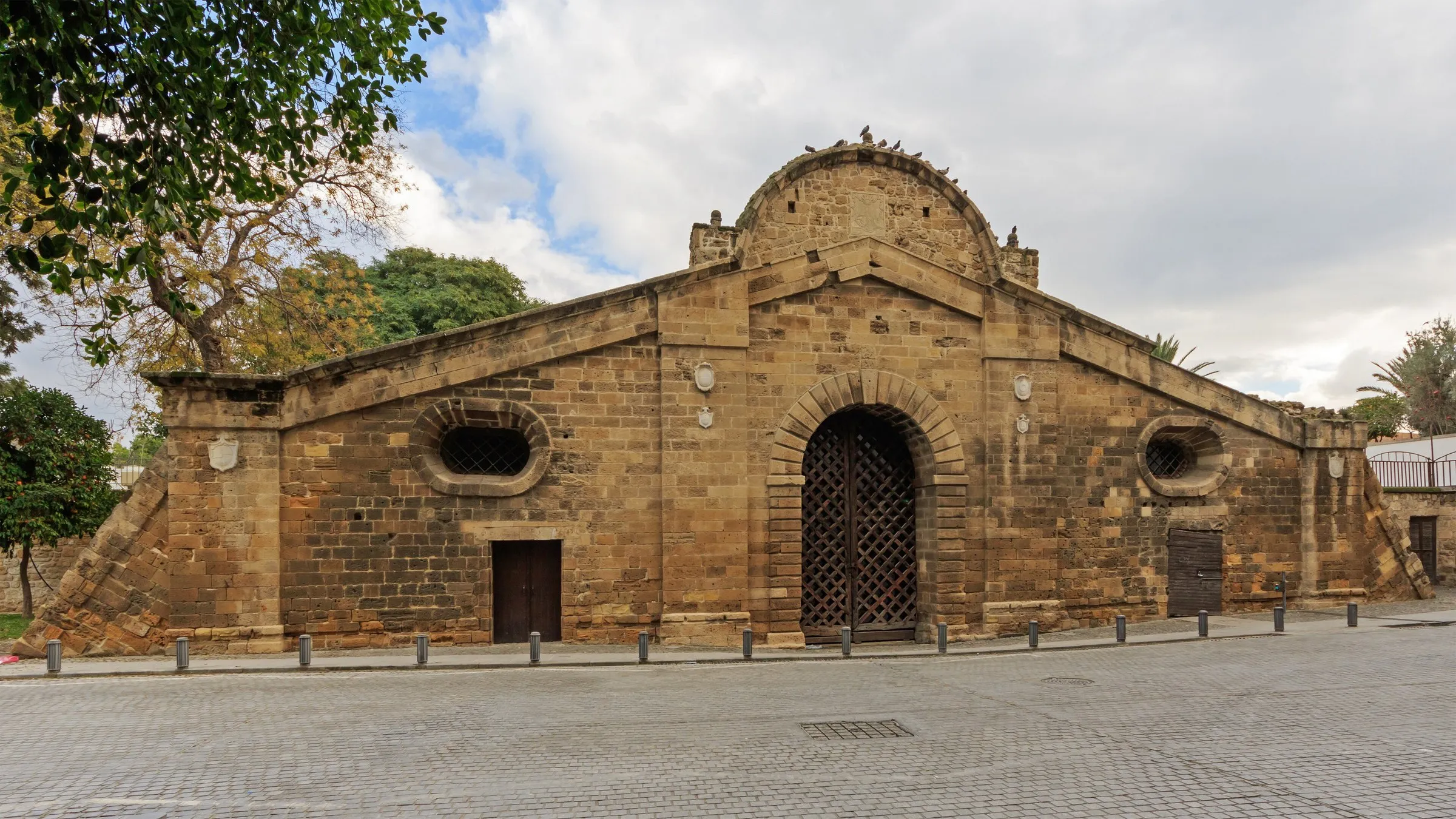 Das venezianische Famagusta-Tor in der Stadtmauer der Altstadt von Nikosia.